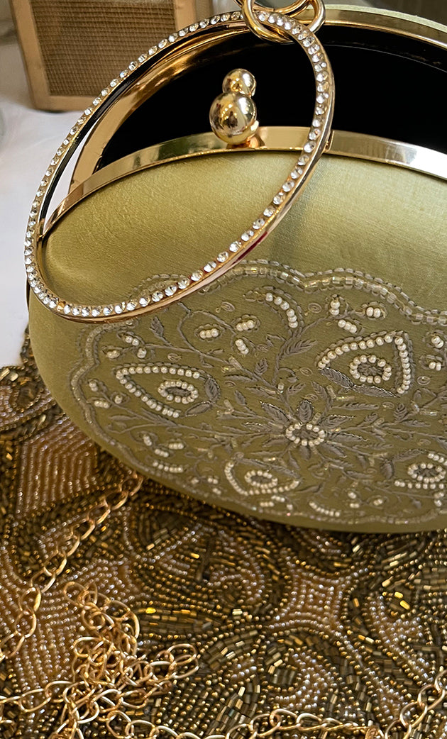 Elegant Floral Chik0ankari Handle Clutch - HONC0313581