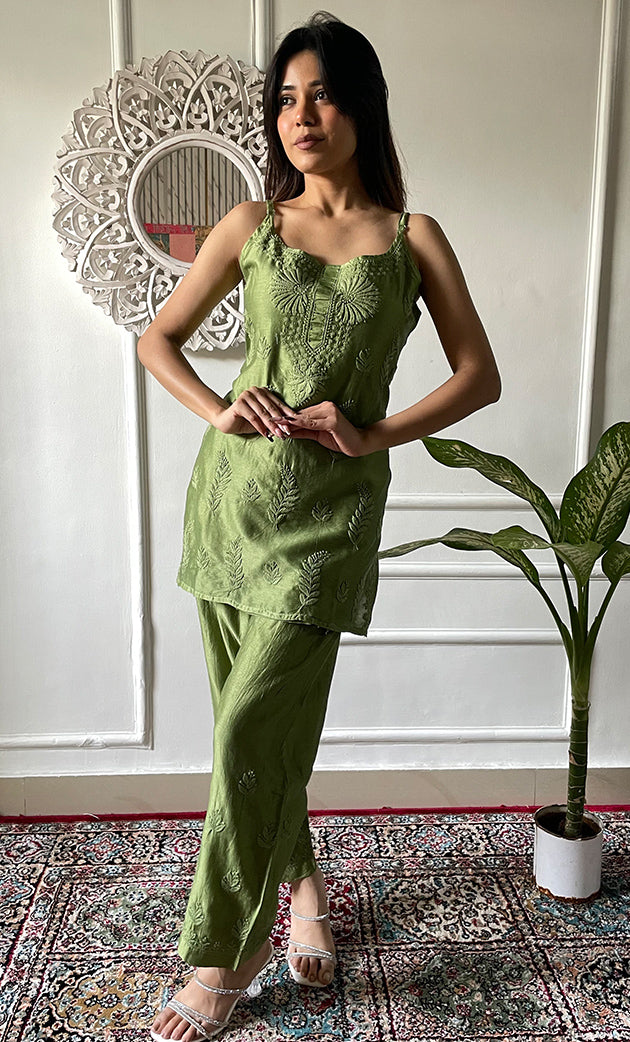 Amreena Women's Lakhnavi Handcrafted Chanderi Silk Chikankari Top And Pant Set - HONC0323051