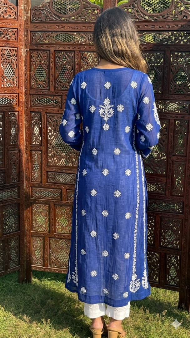 Nafasat Women's Lucknowi Handcrafted Mul Chanderi Chikankari Kurti - HONC0255568