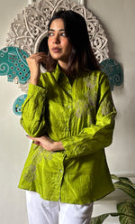 将图像加载到图库查看器中， Arohi Women&#39;s Lakhnavi Handcrafted Pure Manglore silk top with fine Chikankari - HONC0306909
