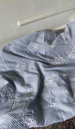 Load image into Gallery viewer, Women's Lakhnavi Handcrafted Cotton Chikankari Unstitched Kurti Fabric - HONC0364272