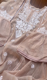 Load image into Gallery viewer, Fariah Women&#39;s Lucknowi Handcrafted Mul Chanderi Chikankari Kurti - HONC0243550
