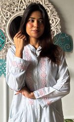 将图像加载到图库查看器中， Women&#39;s Lakhnavi Handcrafted Modal Cotton Chikankari Top -ONC0315249
