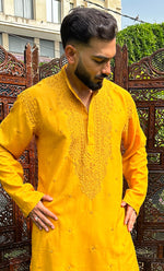 Load image into Gallery viewer, Men&#39;s Lucknowi Handcrafted Cotton Chikankari Kurta - HONC0324726
