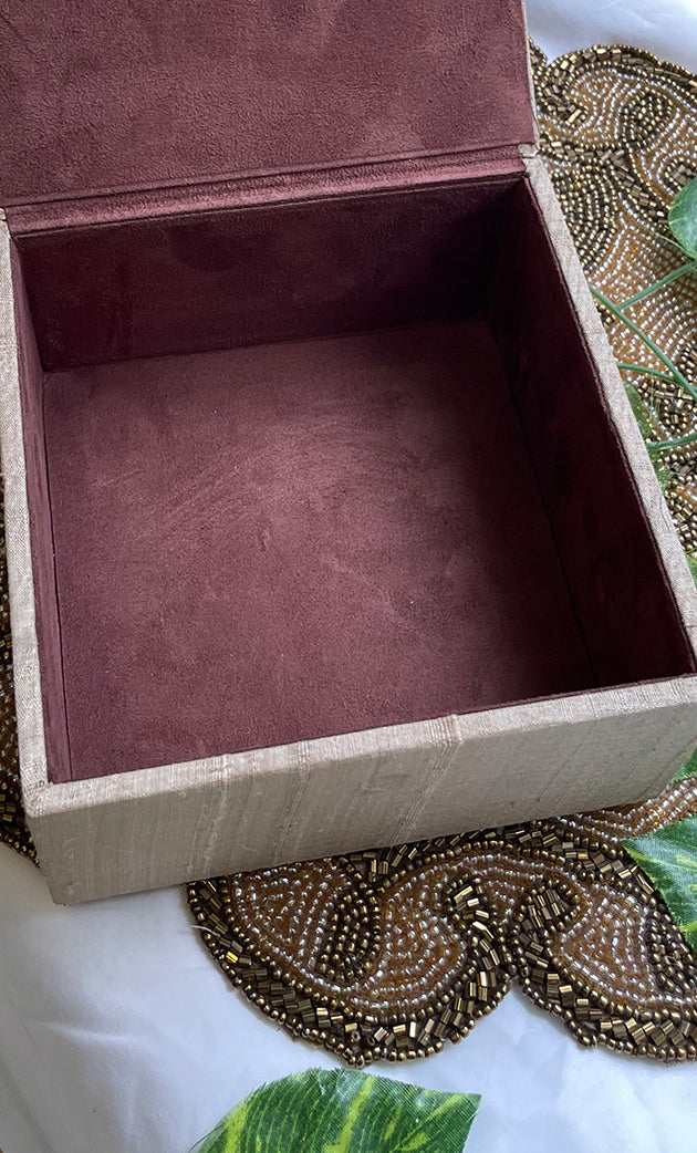 Chikankari Box - HONC0308945