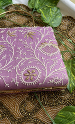 将图像加载到图库查看器中， Elegant Lavender Handcrafted Chikankari Clutch- HONC0308933
