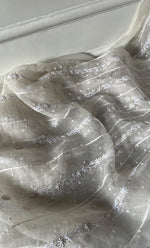 将图像加载到图库查看器中， Women's Lakhnavi Handcrafted Pure Organza Chikankari Semi -stitched Anarkali And Dupatta Set - HONC0328513