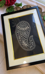 将图像加载到图库查看器中， Premium Chikankari Art Wall Frame – Black &amp; Gold (15 x 11 Inch) - HONC0269467

