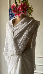 将图像加载到图库查看器中， Women's Lakhnavi Handcrafted Viscose Georgette Chikankari Saree - HONC0359808