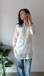 Load image into Gallery viewer, Sophia Women's Lakhnavi Handcrafted Mul Chanderi Chikankari Top - HONC0372965