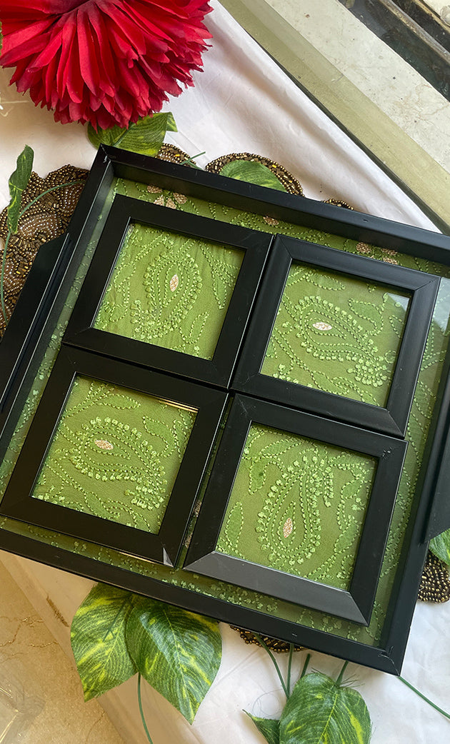 Chikankari Tray with Four Coasters - HONC0269355