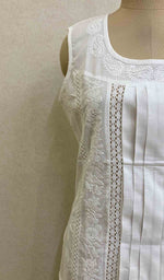将图像加载到图库查看器中， Lakhnavi 手工制作棉质 Chikankari 上衣 - HONC038211
