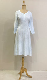 Load image into Gallery viewer, Pari Women&#39;s Lucknowi Handcrafted Muslin Chikankari Kurti - HONC0204780
