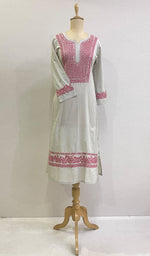 Load image into Gallery viewer, Shabina Women&#39;s Lucknowi Handcrafted Cotton Chikankari Kurti - HONC0193811
