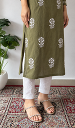 Mahek Women's Lucknowi Handcrafted Mul Cotton Chikankari KuRTI - HONC0110755