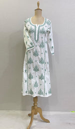 将图像加载到图库查看器中， Gulshan Women&#39;s Lucknowi Handcrafted Cotton Chikankari Kurti - HONC0159622
