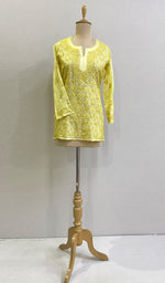 将图像加载到图库查看器中， Women&#39;s Lakhnavi Handcrafted Silk Chikankari Top - HONC0176218
