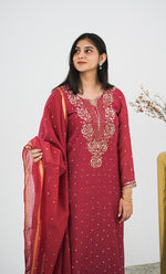 将图像加载到图库查看器中， Shanaya Women&#39;s Lakhnavi Handcrafted Mul Chanderi Chikankari Stitched Kurta, Dupatta And Pant Set - HONC0322416
