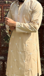 Load image into Gallery viewer, Men&#39;s Lucknowi Handcrafted Cotton Chikankari Kurta - HONC0126750
