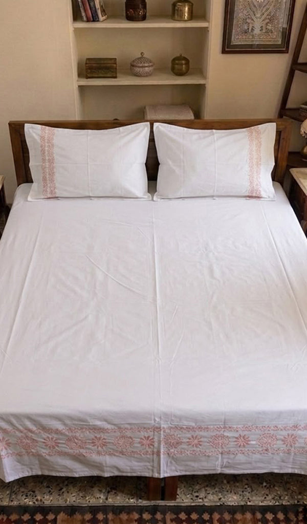 Lakhnavi Handcrafted Cotton Chikankari Bedsheet Set - HONC0364220