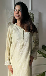 Load image into Gallery viewer, Amayra Women&#39;s Lucknowi Handcrafted Maheshwari Mul Chanderi Chikankari Kurti - HONC0300060
