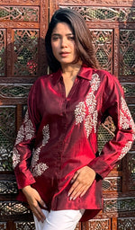 Load image into Gallery viewer, Arohi Women&#39;s Lakhnavi Handcrafted Pure banglore silk top with fine Chikankari - HONC0261651
