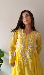 Load image into Gallery viewer, Fariah Women's Lucknowi Handcrafted Mul Chanderi Chikankari Kurti - HONC0264995