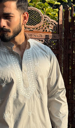 Load image into Gallery viewer, Men&#39;s Lucknowi Handcrafted Cotton Chikankari Short Kurta - HONC0148531
