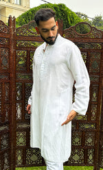 Load image into Gallery viewer, Men&#39;s Lucknowi Handcrafted Cotton Chikankari Kurta - HONC0253043
