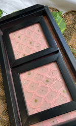 将图像加载到图库查看器中， Handcrafted Chikankari Tray with Two Coasters – Wooden Frame - HONC0295544
