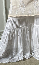 将图像加载到图库查看器中， Women&#39;s Lucknowi Handcrafted Viscose Georgette Chikankari Garrara - HONC0257445
