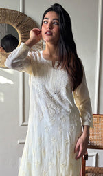 将图像加载到图库查看器中， Yusra Women's Lakhnavi Handcrafted Viscose Georgette Chikankari Kurti - HONC091901