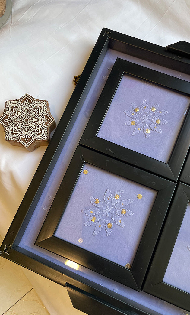 Chikankari Tray with Four Coasters - HONC0295533