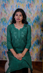 将图像加载到图库查看器中， Women&#39;s Lakhnavi Handcrafted Viscose Georgette Chikankari Kurti - HONC0200218
