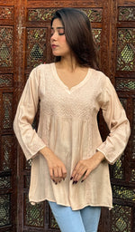 Load image into Gallery viewer, Daisha Women&#39;s Lucknowi Handcrafted Muslin Chikankari Top - HONC0242975
