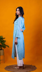 Load image into Gallery viewer, Umnaaz Women&#39;s Lakhnavi Handcrafted Viscose Georgette Chikankari Kurti- HONC0200230
