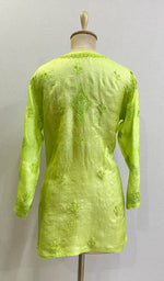 将图像加载到图库查看器中， Women&#39;s Lakhnavi Handcrafted Silk Chikankari Top - HONC0176262
