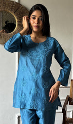 Load image into Gallery viewer, Riddhi Women's Lakhnavi Handcrafted Chanderi Silk Chikankari Top And Pant Set - HONC0360723