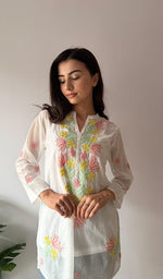 Load image into Gallery viewer, Sophia Women's Lakhnavi Handcrafted Mul Chanderi Chikankari Top - HONC0372954