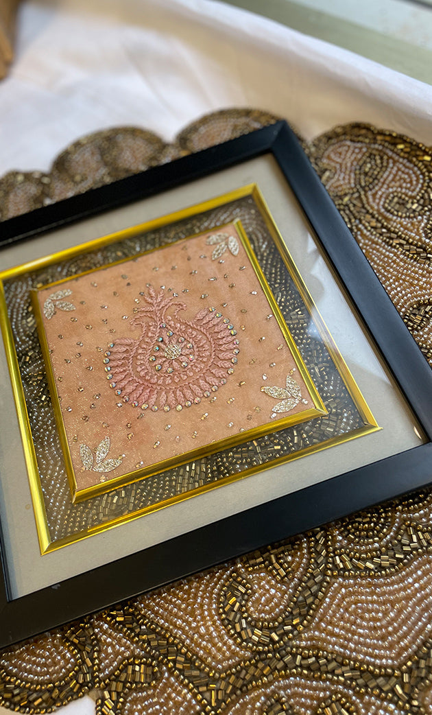 Elegant Hand-Embroidered Floral Art Frame - HONC0310978