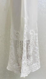 将图像加载到图库查看器中， Lakhnavi 手工制作的人造乔其纱 Chikankari Palazzo - HONC086314 