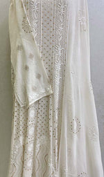 将图像加载到图库查看器中， Lucknowi 手工纯丝乔其纱 Chikankari Anarkali 和 Dupatta 套装 - HONC0106396
