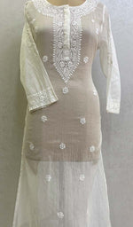 Load image into Gallery viewer, Women&#39;s Lucknowi Handcrafted Mul Chanderi Chikankari Kurti - HONC088193
