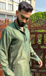 Load image into Gallery viewer, Men&#39;s Lucknowi Handcrafted Cotton Chikankari Kurta - HONC0324706
