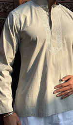 Load image into Gallery viewer, Men&#39;s Lucknowi Handcrafted Cotton Chikankari Short Kurta - HONC0121097
