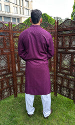 Load image into Gallery viewer, Men&#39;s Faux-Georgette Hakoba Kurta - HONC0322895
