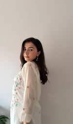 Load image into Gallery viewer, Sophia Women's Lakhnavi Handcrafted Mul Chanderi Chikankari Top - HONC0372966