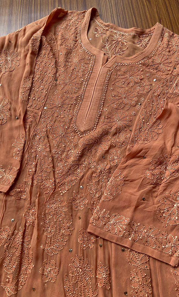 Lucknowi Chikankari kurtas