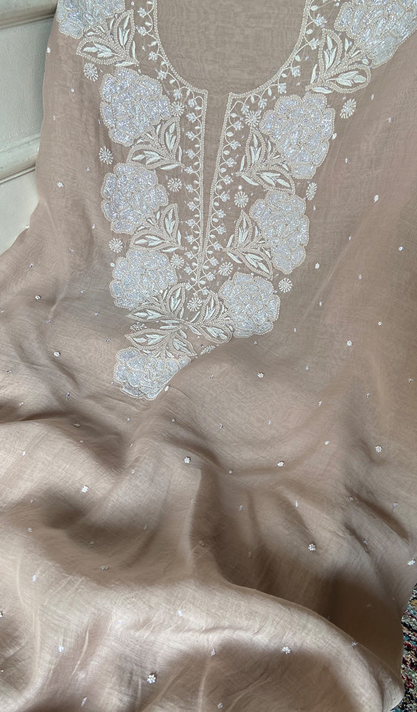 Women's Lakhnavi Handcrafted Mul Chanderi Kurta And Dupatta Set .