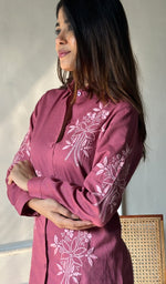 Load image into Gallery viewer, Women&#39;s Lucknowi Handcrafted Slub Cotton Chikankari Top - HONC0299152
